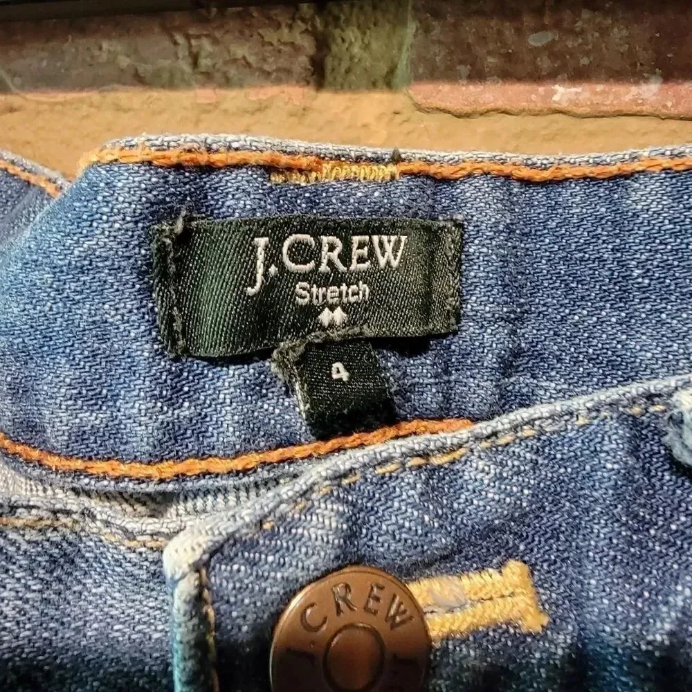 J. Crew Mid-Rise Denim Short in Squash Wash Size 4
